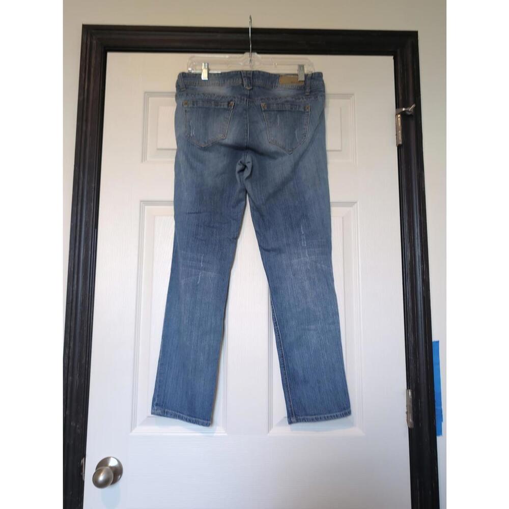 Jeans - Picture 2 of 3